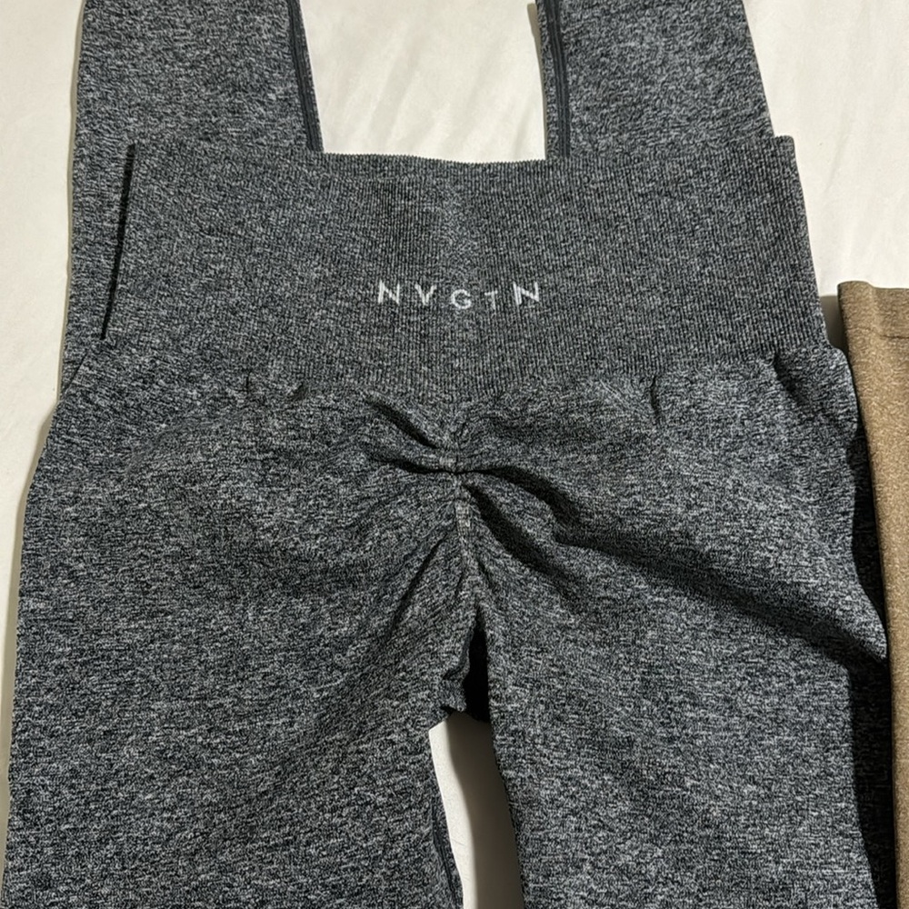 NVGTN BUNDLE leggings size small